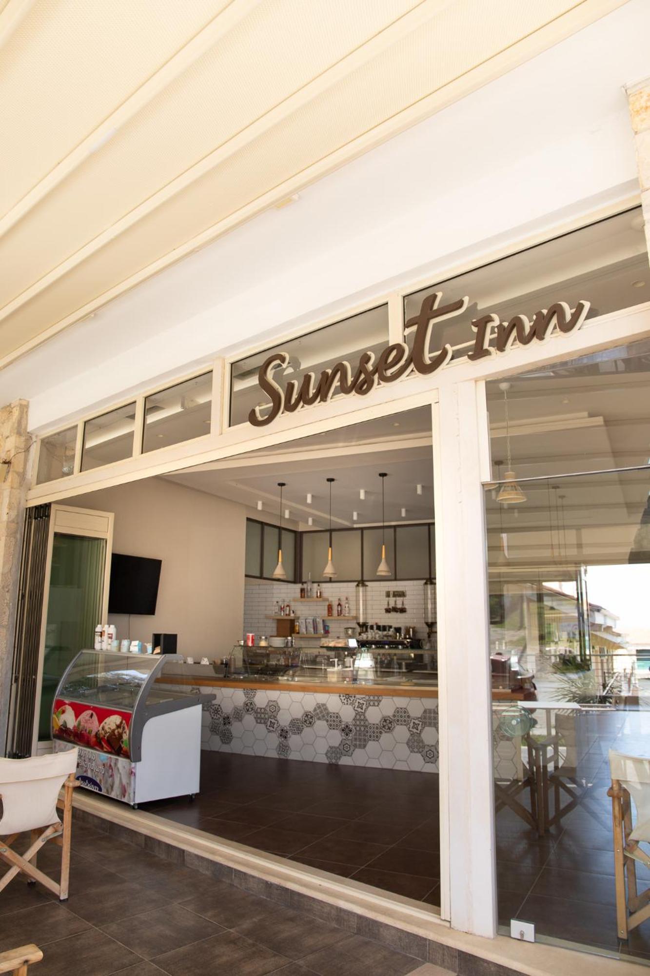 Sunset Inn Kриопиги Екстериор снимка