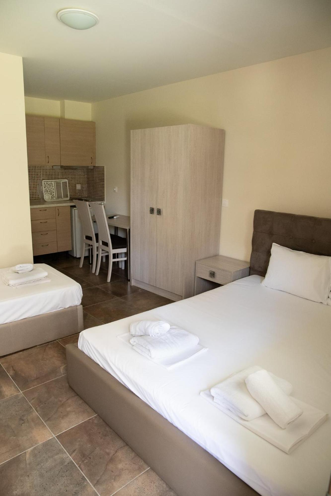 Sunset Inn Kриопиги Екстериор снимка