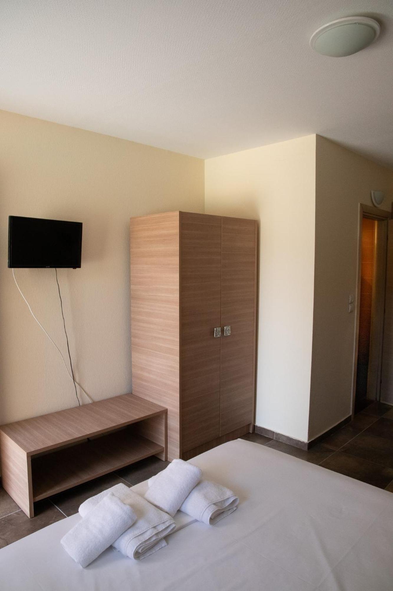 Sunset Inn Kриопиги Стая снимка