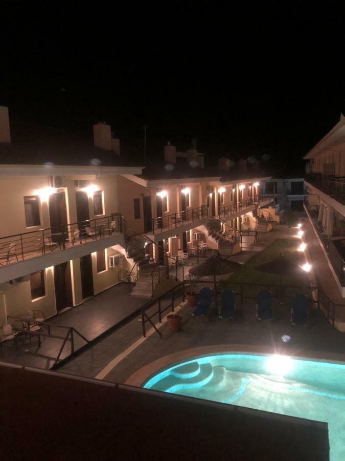 Sunset Inn Kриопиги Екстериор снимка
